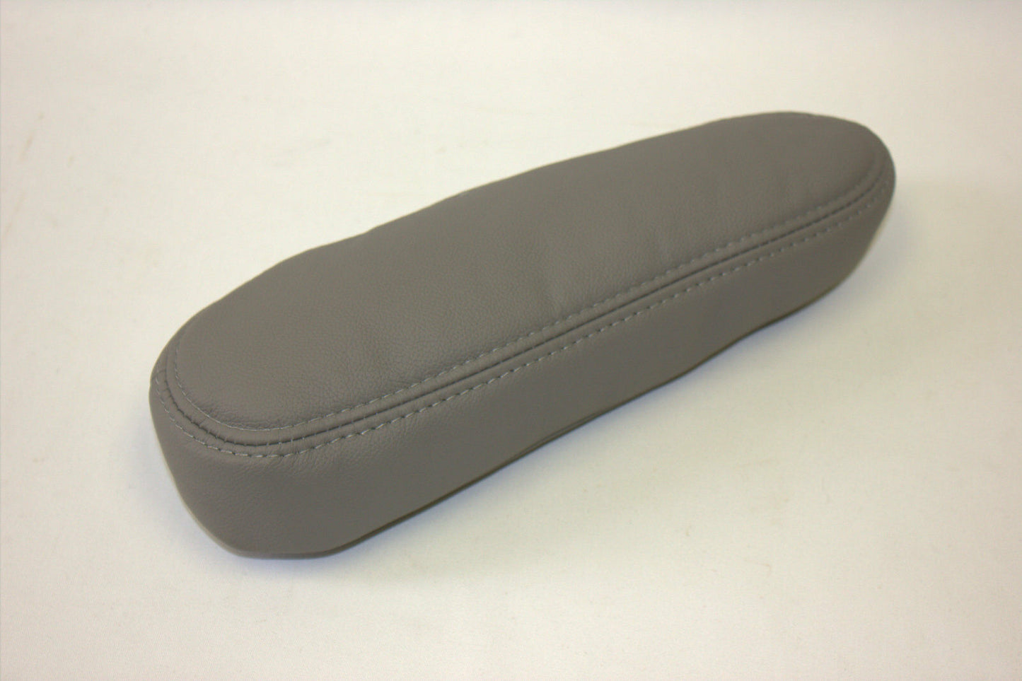 2003 2004 2005 2006 GMC Yukon Driver Bottom seat cover slip on Armrest gray