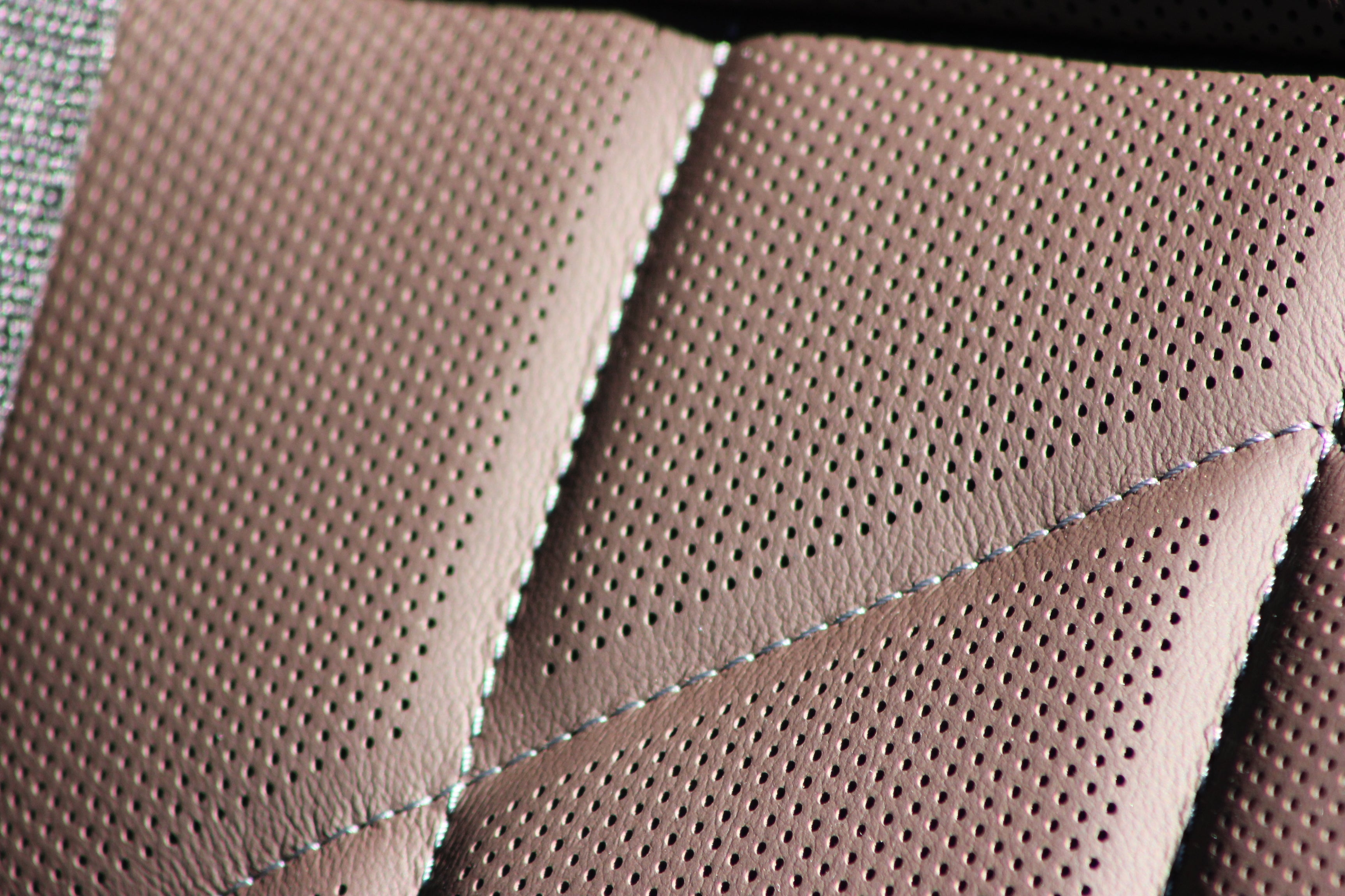 The Best Seat Cover Materials for Hot Climates