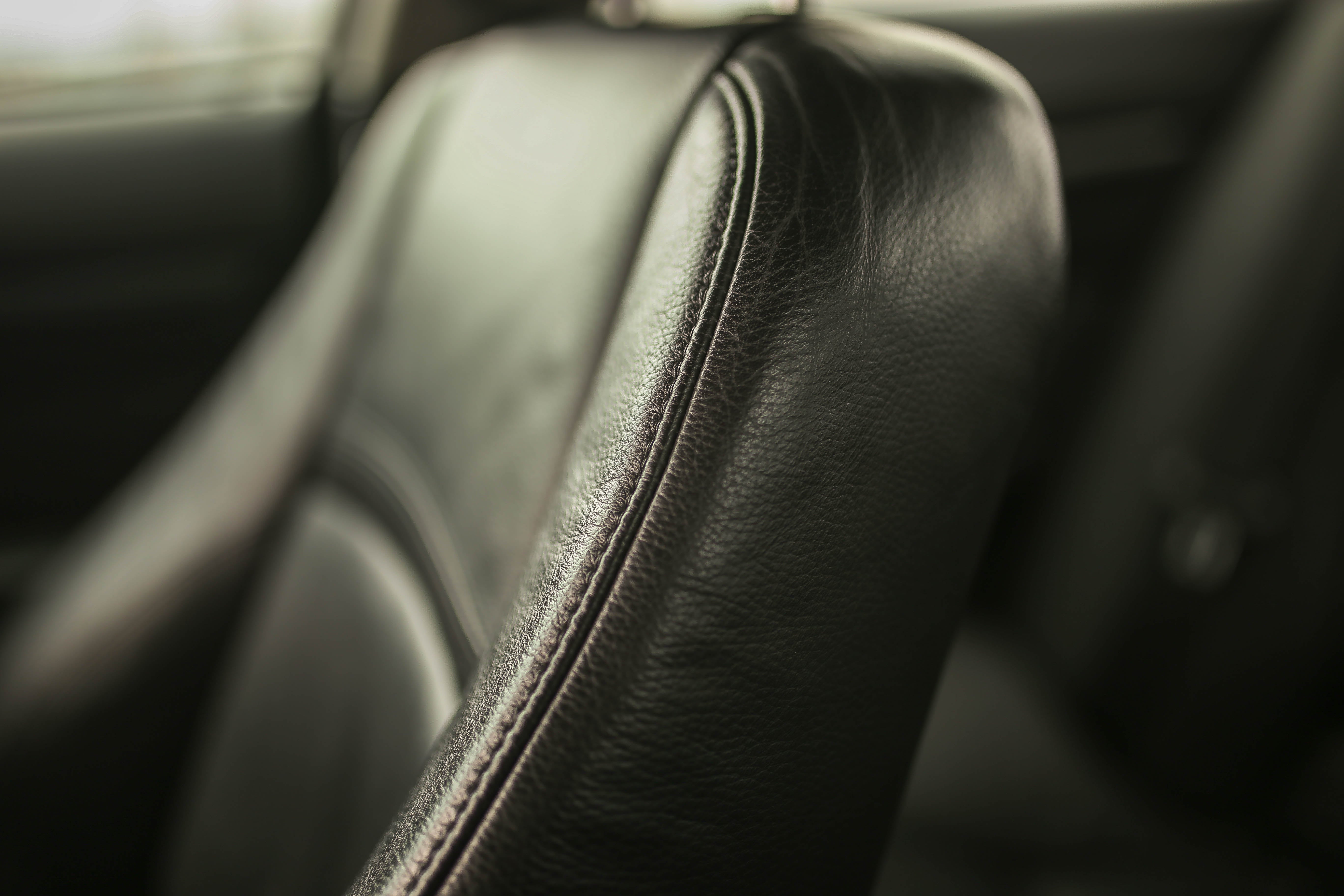 Everything You Need to Know About Side Airbag Compatibility with Replacement Seat Covers