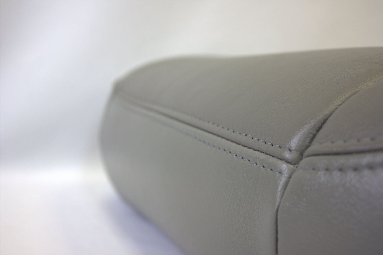 2003 2004 2005 2006 GMC Yukon Sierra Heated Driver Bottom Seat Cover Gray vinyl