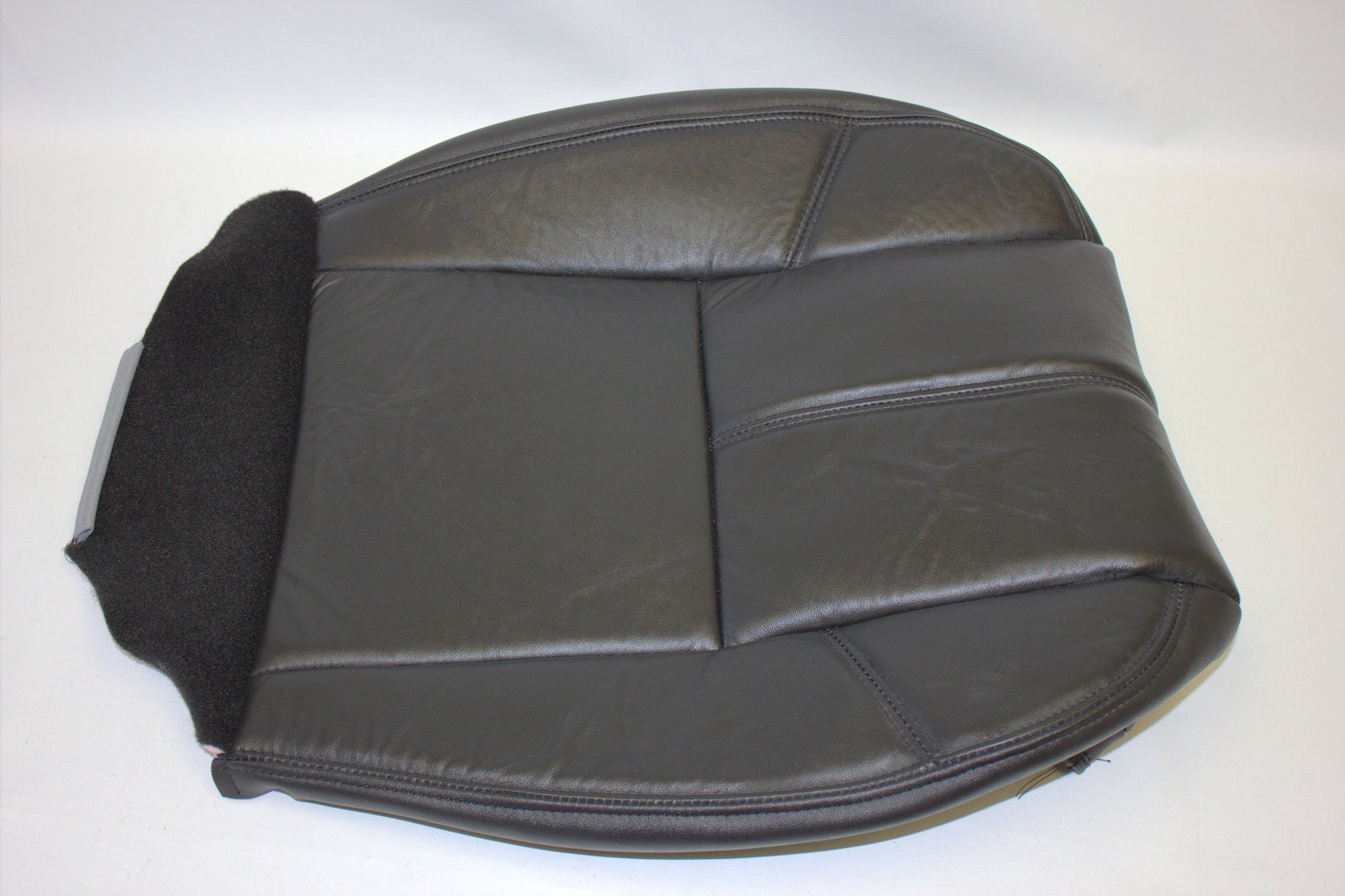2007 2008 2009 GMC Yukon Denali 4WD Driver Side Bottom Leather Upholstery Black
