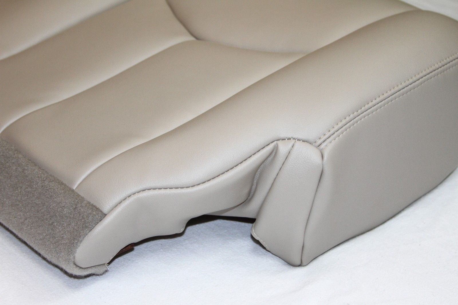 2004 2005 GMC Yukon XL SLT Driver Bottom Leather Replacemen Seat Cover Light Tan