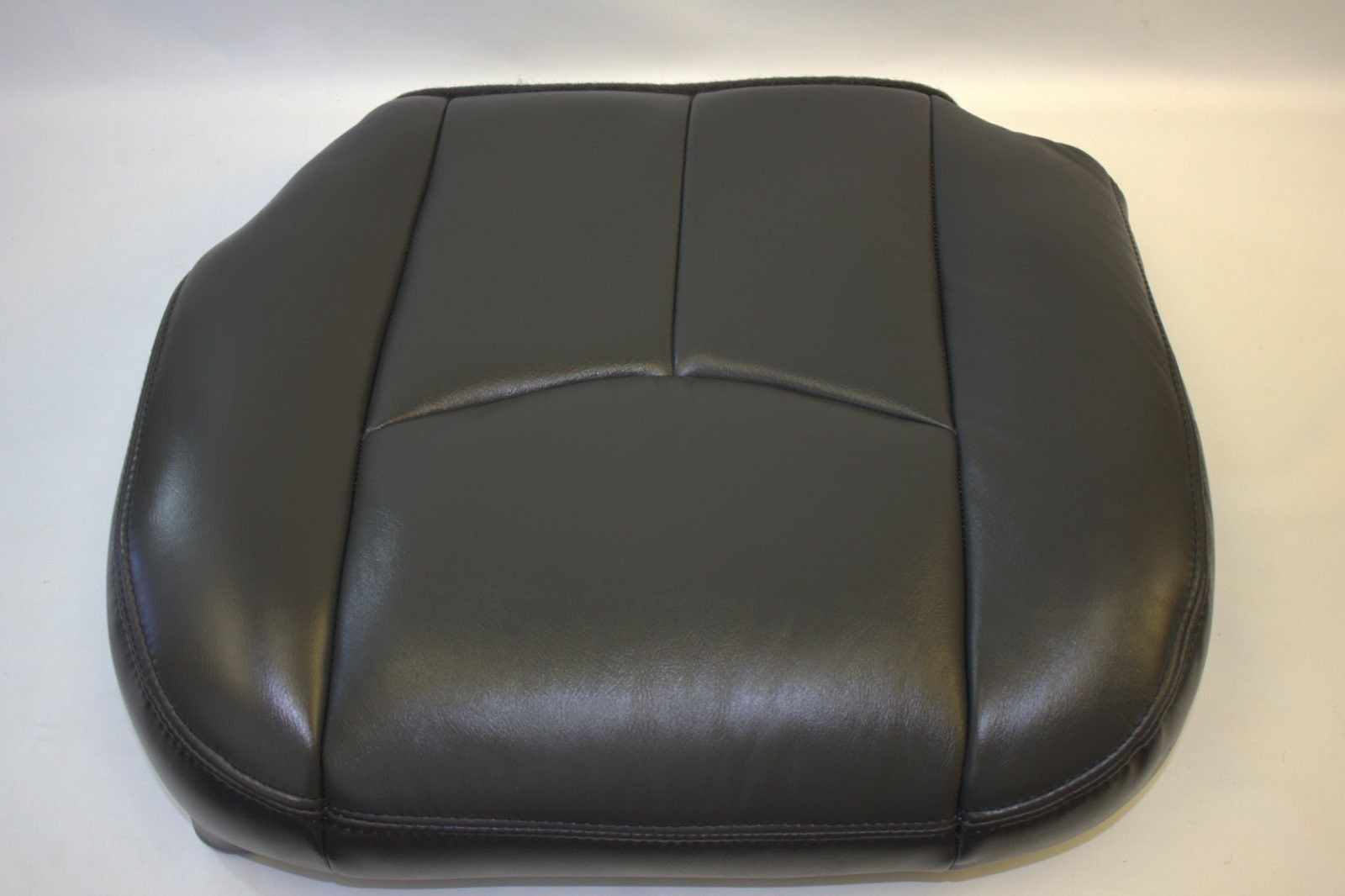 03 04 05 06 GMC Sierra Driver Bottom Leather Seat Cover Dark Gray