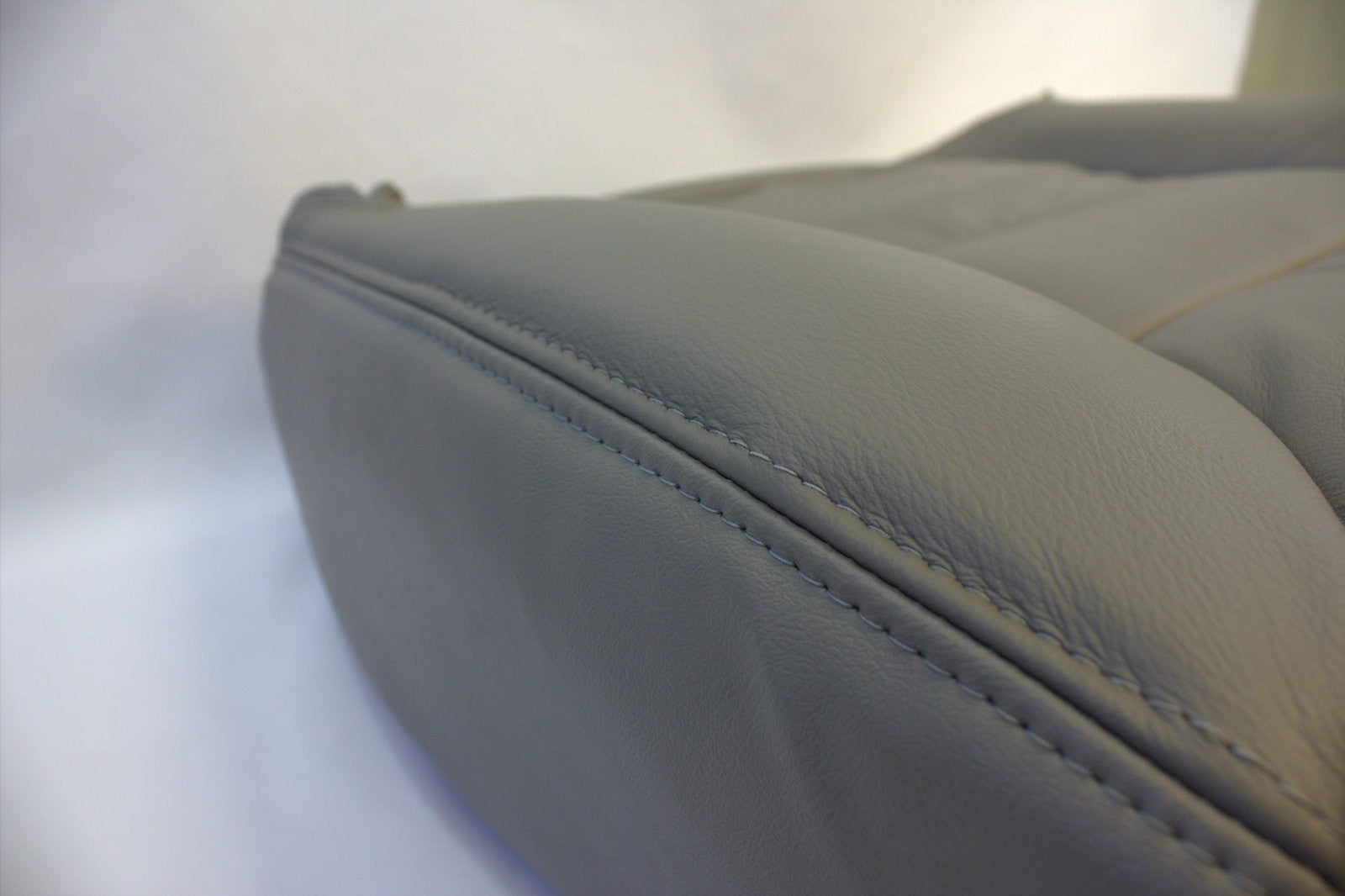 1995 96 97 99 Chevy Silverado K1500 K2500 Driver Bottom Leather Seat Cover Gray