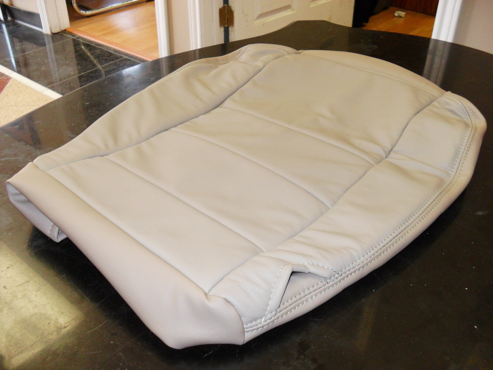 2003 Ford F250 F350 Lariat 4x4 diesel Driver Side Bottom Leather Seat Cover TAN