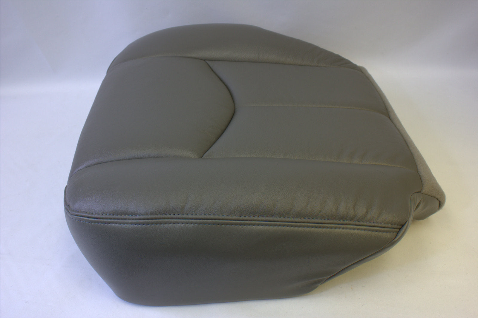 2003 2004 2005 2006 Chevy Suburban Heated Driver Bottom Seat Cover Gray vinyl