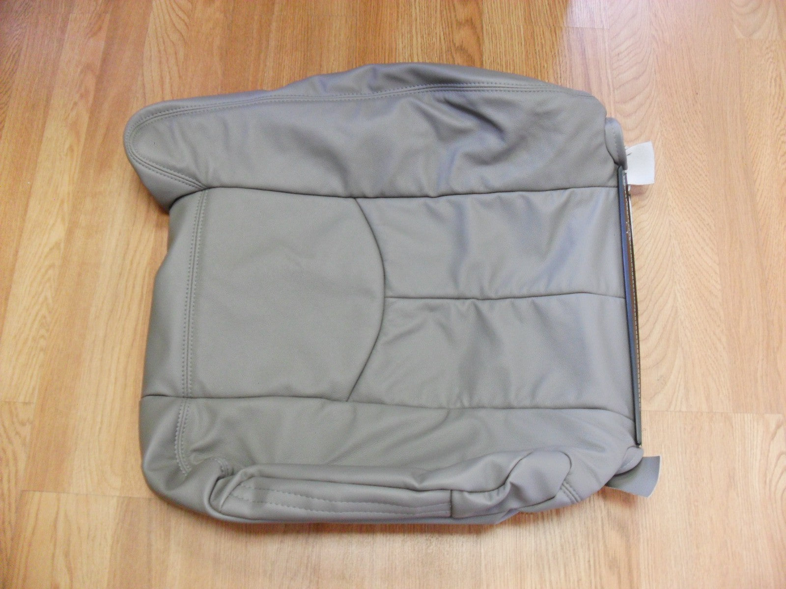 2003 to 2006 Chevy Avalanche Driver Lean Back Leather Seat Cover pewter Gray